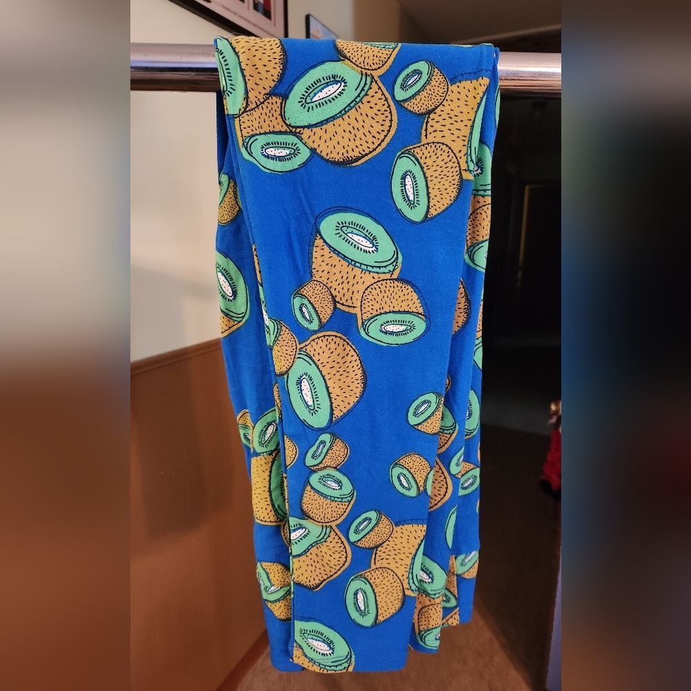 Lularoe TC avocado leggings